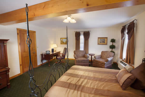 Stroudsmoor Country Inn - Stroudsburg - Wedding Resort - Cabin Accommodations