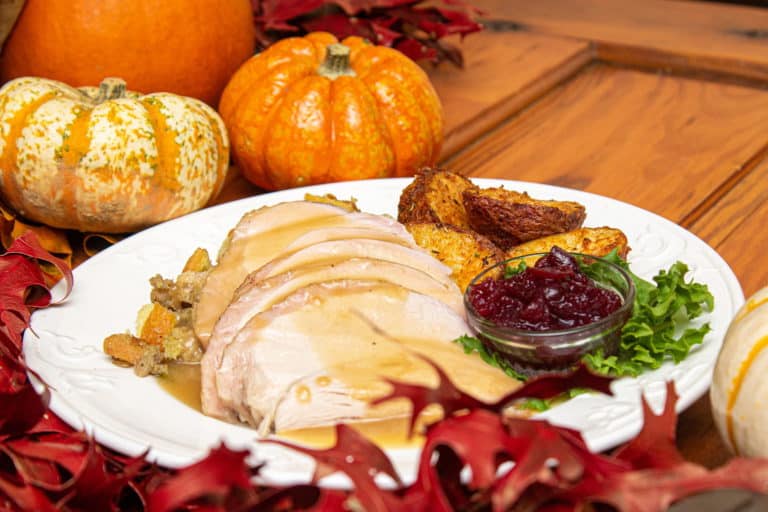 Stroudsmoor Thanksgiving 1 str thanksgiving plate turkey meal min