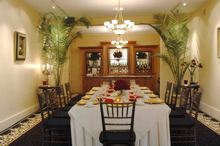 Holidays & Catering 7 The Stroudsmoor Inn Auradell private dining room boasts a long family table with white table cloth and plate settings