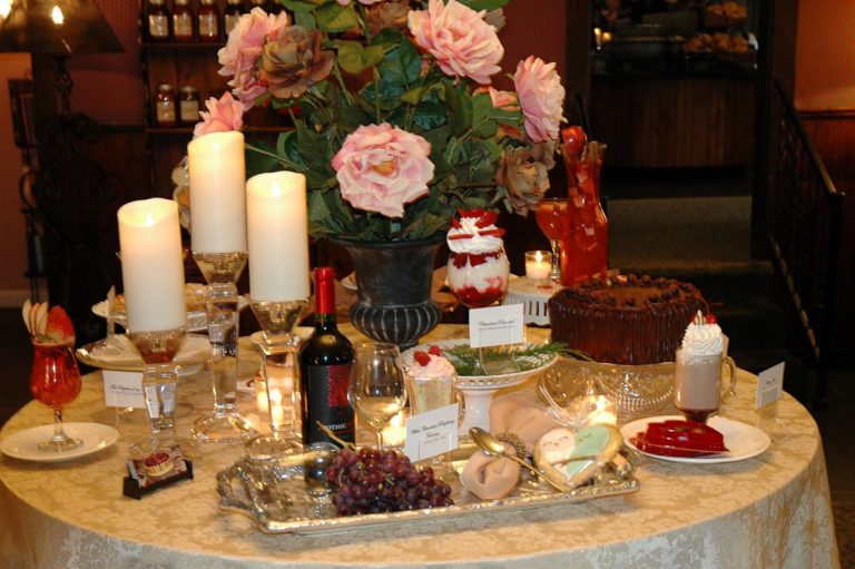 Valentine's Day in the Poconos 2 Valentine's Day Table Display