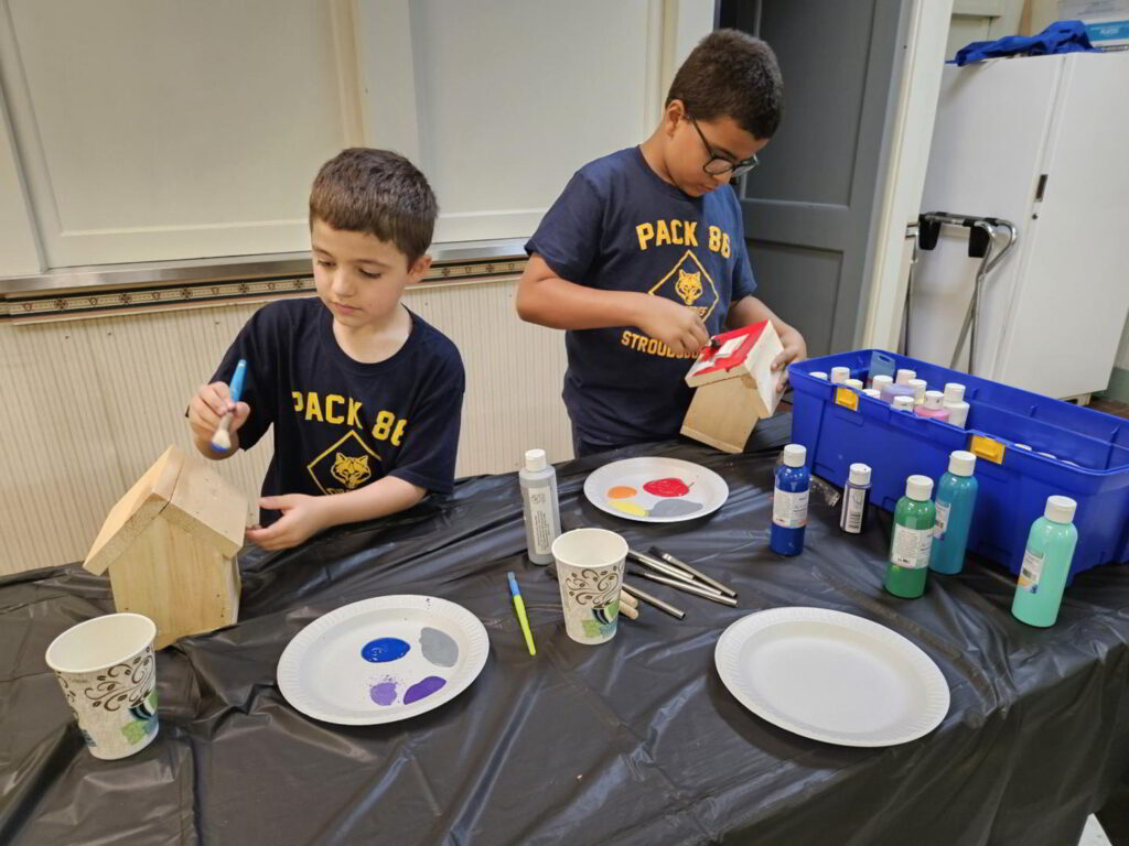 scouts 86 working on birdhouses