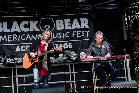meghan-cary-on-stage
